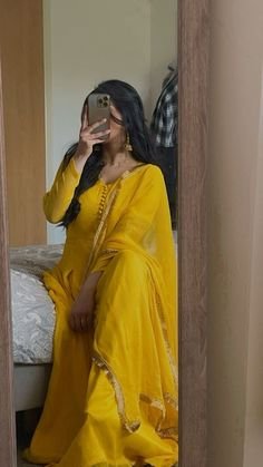 Stylish girl pic hiding face (32)