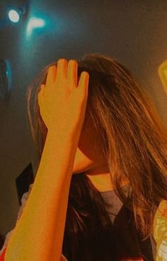 Stylish girl pic hiding face (34)