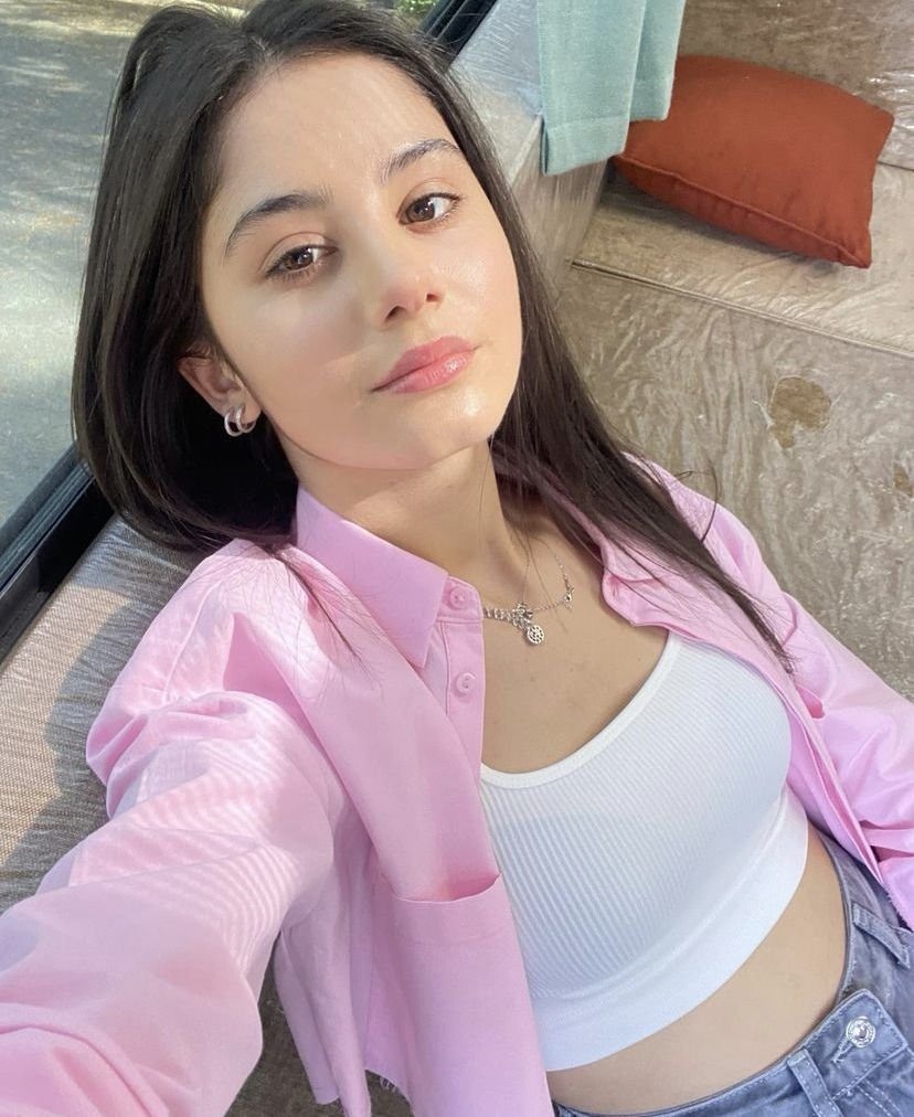 cute girl pic (15)