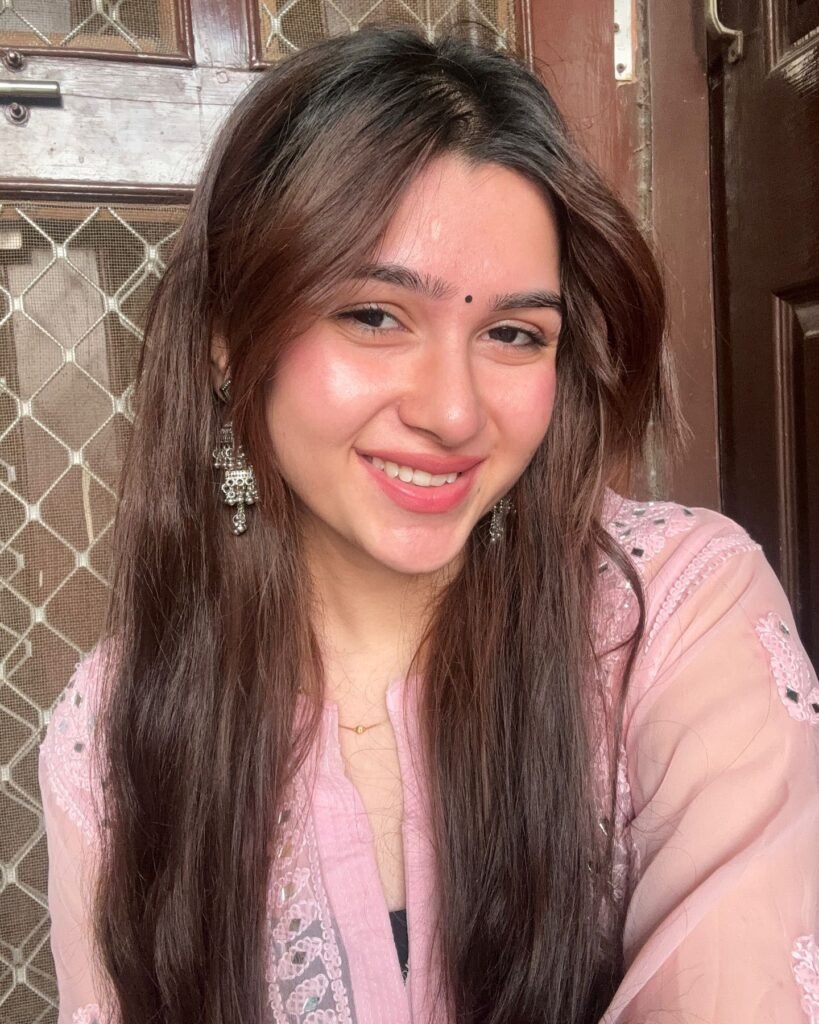 cute girl pic (18)