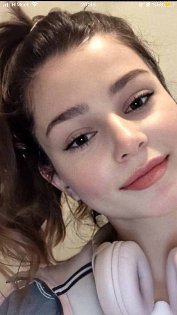 cute girl pic (58)