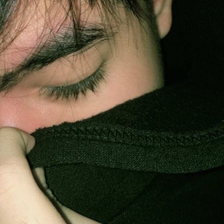 sad boy pic (2)